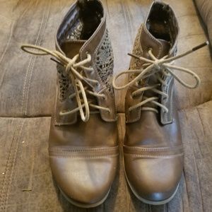 Women's size 8 Booties